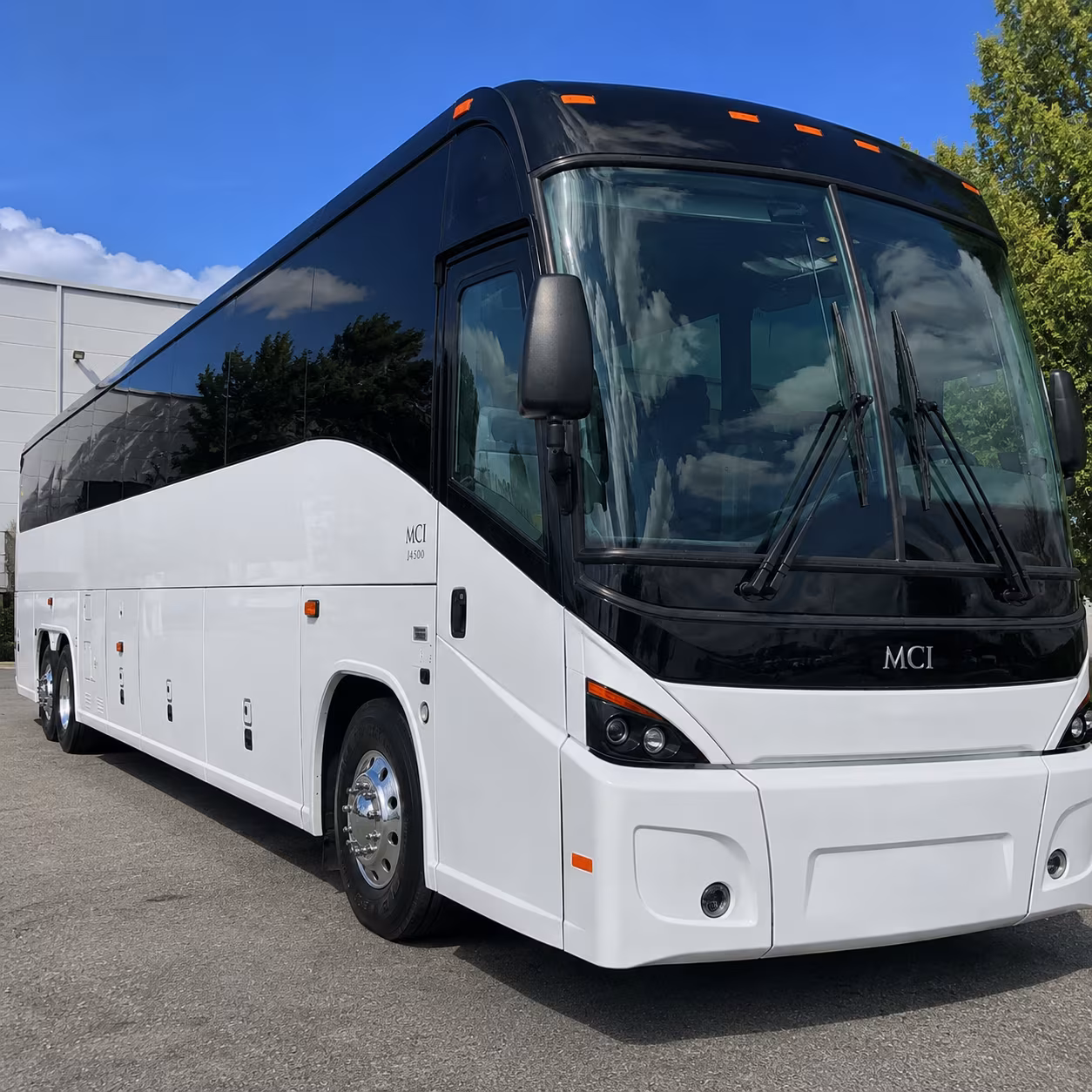 corporate and group shuttle buses to boeing and the palmetto commerce corridor